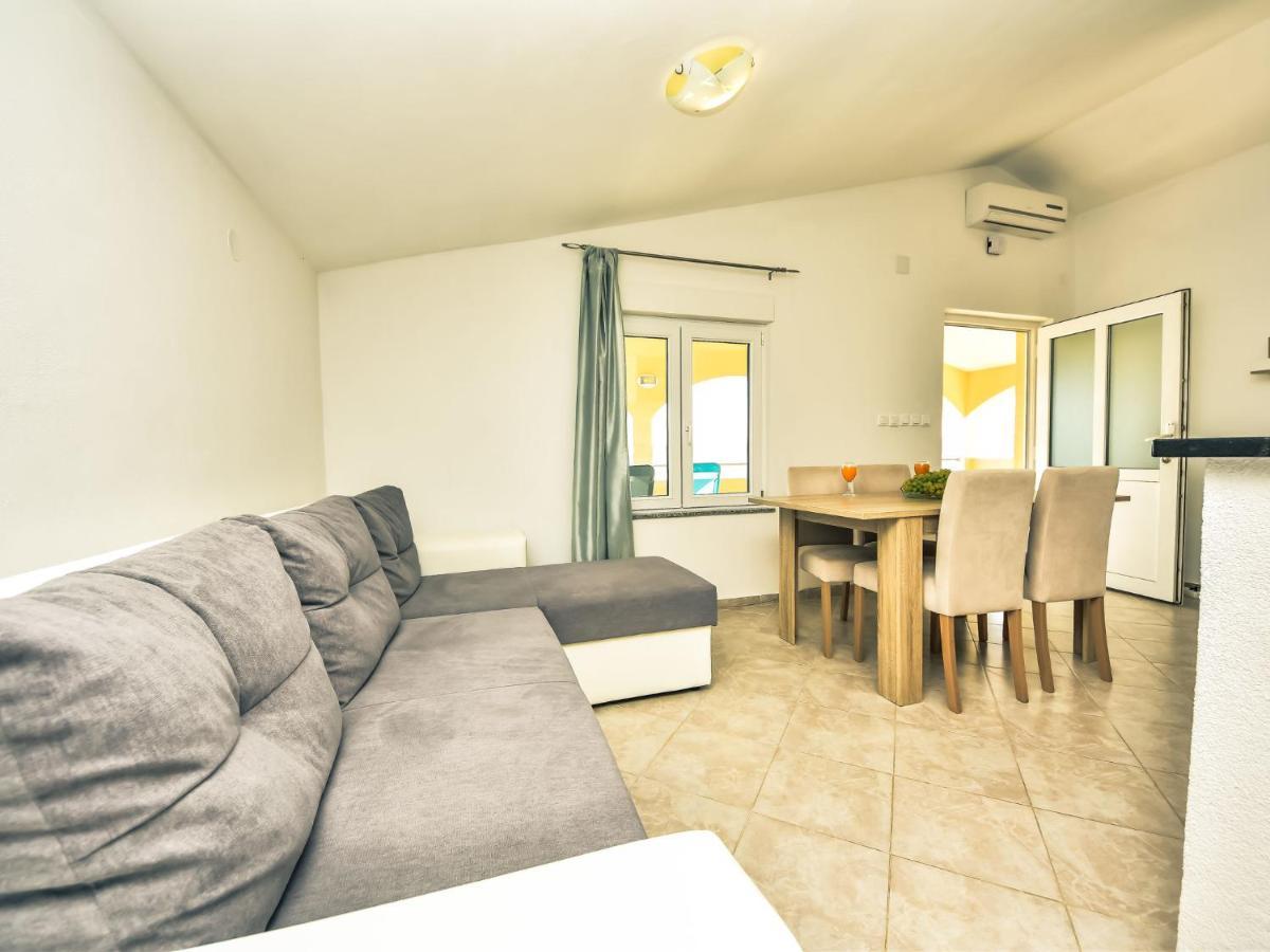 Holiday Home Marijana By Interhome Maslenica Exterior foto
